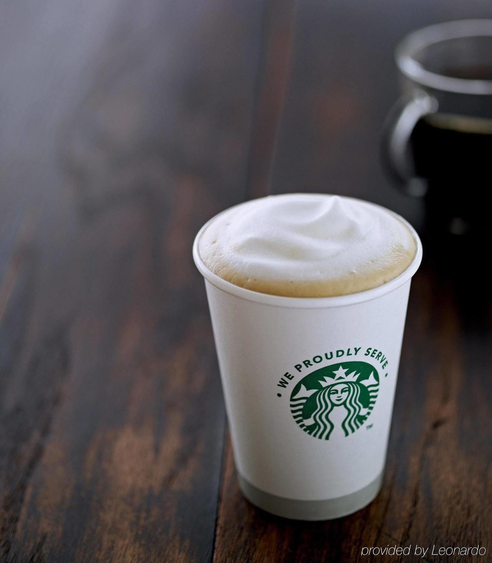 ホテル コートヤード アルバニー スルーウェイ オールバニ エクステリア 写真